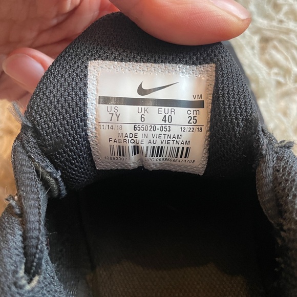 Nike Big Kid Air Max Plus - Picture 6 of 7